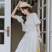 法式小香风白色套装，女2024年夏季设计感马甲衬衫连衣裙长裙两件套