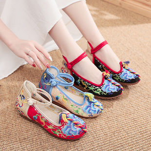 老北京布鞋女民族风，绣花布鞋复古彩绳内增高坡跟，一字带盘扣女鞋子
