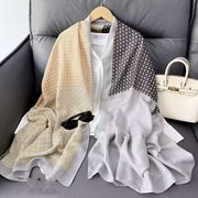 棉麻围巾女妮妮同款夏季办公室空调披肩外搭薄款多功能灰色丝巾