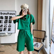 欧洲站绿色时尚休闲短袖运动套装女夏季盐系高级感穿搭宽松两件套