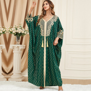中东阿拉伯绿色烫金蝙蝠袖大码流苏开叉连衣裙迪拜旅游长袍 dress