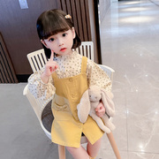 女童春秋套装裙2023洋气，碎花打底韩版儿童装小童背带裙两件套