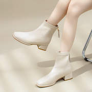 白色短靴女2023秋季英伦风粗跟单靴短筒瘦瘦靴厚底马丁靴