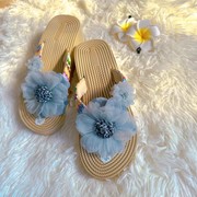 仙女风坡跟人字拖女夏季时尚，草编花朵厚底傣族鞋沙滩鞋凉鞋