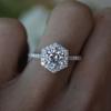 人造莫桑钻石饰品戒指镀白金，求婚结婚钻石戒指情侣，对戒订婚钻戒女
