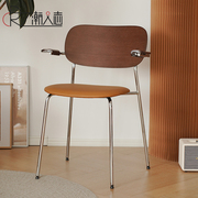 北欧设计师实木餐椅现代简约家用带扶手休闲洽谈椅可堆叠靠背椅子