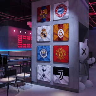 网红酒吧装饰品布置墙面，创意贴纸画足球队徽，世界杯主题背景体彩店