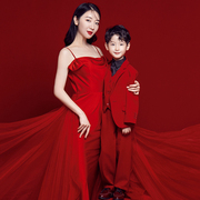 2022影楼亲子主题服装母子，拍照走秀表演服装，红色高端大牌潮