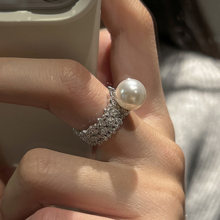 方糖家重工微镶锆石宽版纯银，戒指施家珍珠小众，高级感轻奢指环女