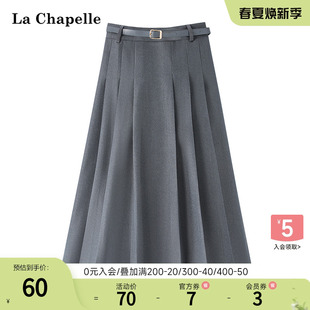 拉夏贝尔lachapelle2024年，春季女装设计感高腰，a字百褶伞裙