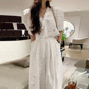 韩国chic小众气质v领镂空花边，刺绣上衣女，+高腰压褶半身裙两件套女
