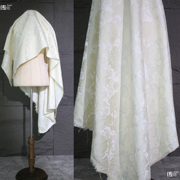 杏色玫瑰刺绣立体花纹提花布料，中式连衣裙外套，西装服装设计师面料