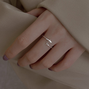 海豚戒指女2023年潮小众设计鱼尾食指戒女开口可调节女生指环