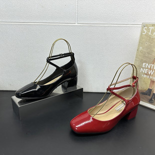 品牌撤柜女鞋2023秋款真皮圆头，交叉带红色，玛丽珍鞋粗跟法式女单鞋
