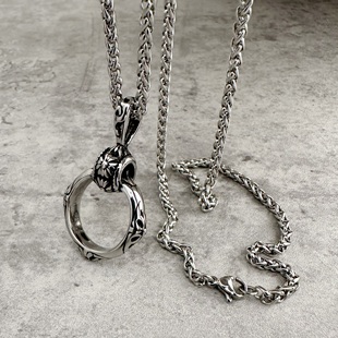 原创设计克罗伈复古戒指，吊坠嘻哈街头潮酷中性钛钢项链十字架男女