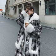 羊羔毛格子(毛格子)呢子大衣女冬季加厚2023韩系高级感牛角扣毛呢外套