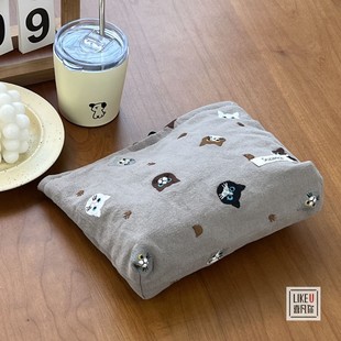 原创自制日系棉麻刺绣猫咪化妆包可爱文艺大容量便携手拿包收纳袋