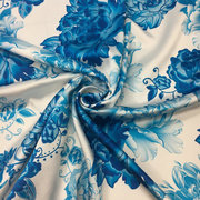重磅真丝面料布料加厚40姆米白底青花蓝牡丹喷绘桑蚕丝绸缎旗袍料