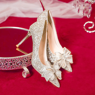 主婚纱婚鞋女2024年冬季新娘鞋水晶低跟婚礼高跟鞋金色亮片鞋
