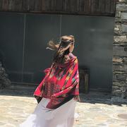 青海湖西藏丽江草原旅游拍照披风带帽民族，风大红色披肩斗篷围巾女