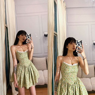 dafen2023夏季高腰短裙绿色，纯欲心机修身显瘦碎花吊带连衣裙