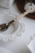 法式复古浮雕盘ins陶瓷西餐具家用牛排盘甜点早餐碗釉下彩浮雕盘