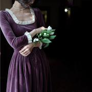 秋冬季紫色丝绒方领长裙，女高腰法式复古宫廷，风赫本风高级感连衣裙