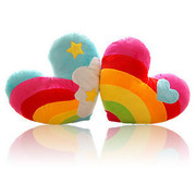 可爱彩虹心形情侣抱枕靠垫毛绒玩具汽车靠垫靠背办公室午休枕礼物