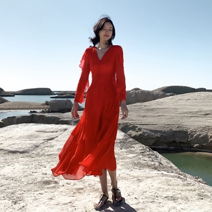 红色海南三亚海边度假沙滩裙，荷叶边旅游沙漠拍照长裙雪纺连衣裙仙