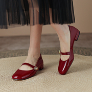 红色单鞋婚鞋真皮漆皮粗跟一字带玛丽珍鞋新娘鞋42大码女鞋41—43
