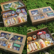 网红春游户外露营野餐盒烘焙蛋糕，甜品食物便当打包牛皮纸包装盒子
