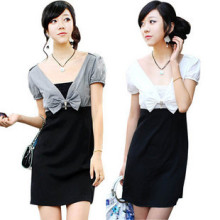 	  
	  包邮<span class=H>连衣裙2010夏装新款</span>韩版V领蝴蝶结淑女连衣裙子配裹胸Y371