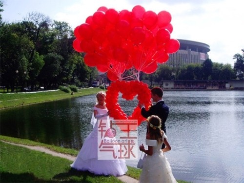 气球特效结婚摄影红气球飘空汽球放飞氮氦氢气球批发钻王气球装饰