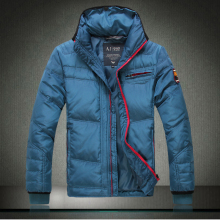 Пуховик мужской Armani 2012 Короткая (до пояса и выше) Утеплённая модель Однотонный цвет Пуховик мужской Armani 2012 Armani / armani Модная одежда для отдыха Однотонная модель Верхняя одежда Молодежь Более 90 белый утиный пух Короткая (до пояса и выше) Классический рукав Однотонный цвет