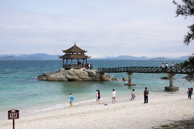 杭州到三亚往返机票 风情海南三亚旅游旺季折扣低价来回飞机票 杭州到三亚往返机票 风情海南三亚旅游旺季折扣低价来回飞机票