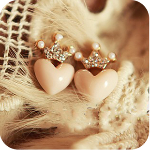 皇冠心形珍珠百搭耳钉...