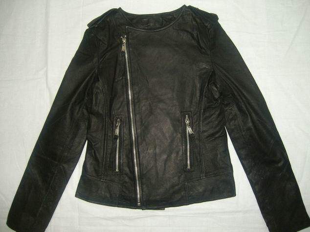 荐！大S同款COCO黑色羊皮圆领斜拉链女款机车皮衣<span class=H>外套</span>