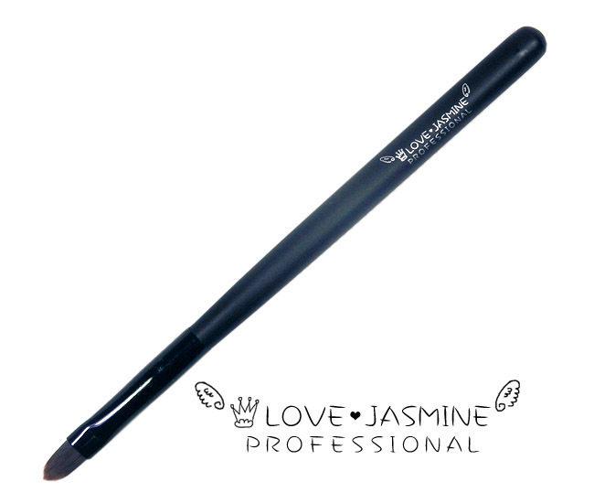 完美女人的小心机 羞羞唇刷 LOVE JASMINE