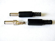 标准dc插头直流电源插头，直径5.5mm插头内孔2.02.1mm0.8元个
