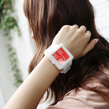 正品韩国时尚julius<span class=H>聚利时</span>潮人彩色糖果镜面LED<span class=H>手表</span>女电子表9865