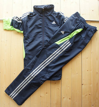 2012����Ʒ���ϴ�˹���˶���������װadidas��ʽ�ٸ�����������װ