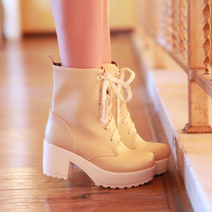  秋冬款时尚女鞋系带马丁靴防滑厚底高跟短靴雪地靴女机车靴子B