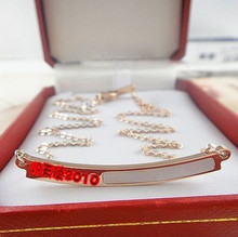 Chanel pequeños sabrosos corta curva pieza de acero de titanio collar de conchas de oro rosa collar cuenta con la última 2011