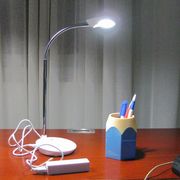 冠雅护眼灯可USB充电宝续电学习工作学生创意台灯书房卧室108