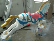 彩绘旋转木马雕塑摆件可颜色坐人承重两百斤动物座椅马
