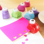 DIY相册宝宝幼儿园成长手册制作工具材料压花器压图机压镂空图案