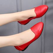 软底女鞋春秋季真皮休闲皮鞋尖头平跟工作鞋浅口平底单鞋红色