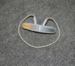 索尼mp3 w273s头戴式跑步运动型防水游泳无