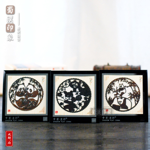 熊猫皮影画镜框摆件中国特色，中国风手工艺品出国送老外