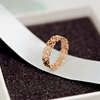 韩版时尚钛钢镂空花朵戒指镀18k玫瑰金色尾戒女食指指环设计小众